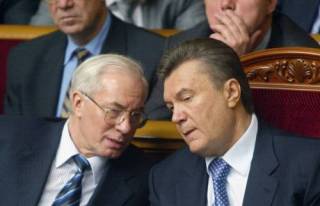 Янукович и Азаров стали россиянами /расследование/
