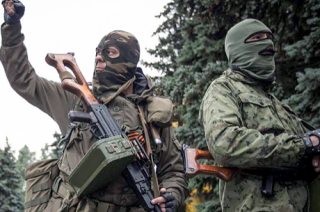 Боевики чуть не линчевали российского офицера, привезшего на Донбасс просроченные патроны