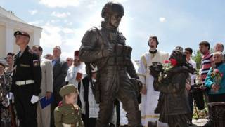 В аннексированном Симферополе открыли памятник оккупантам