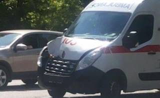 В оккупированном Севастополе фура с колбасой  взяла на таран «скорую» с роженицей