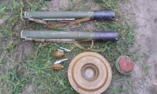 На Луганщине найден заминированный растяжками склад боеприпасов