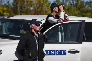 Наблюдатели ОБСЕ попали под минометный обстрел