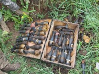 В зоне АТО обнаружен заминированный тайник с боеприпасами