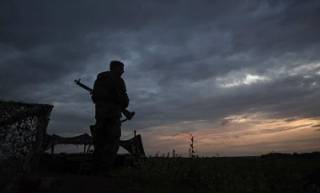Двое украинских военных погибли в зоне АТО за минувшие сутки. Еще 10 ранены