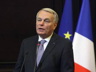 Глава МИД Франции назвал своего нового британского коллегу лжецом. Соцсети тоже от него не в восторге