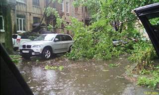 Ураган в Харькове разрушил «полгорода»