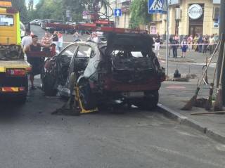 В полиции пока не знают, где именно была заложена взрывчатка, но где-то очень близко к Шеремету