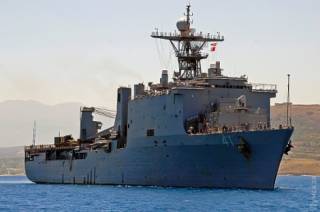 В акваторию Черного моря вошел редкий американский военный корабль. На очереди еще один
