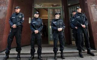 В Германии сразу в 9 школах искали взрывчатку