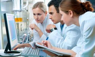 Ученые предложили сушить волосы «сверхзвуковым» феном