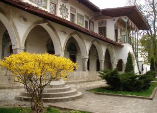 В аннексированном Крыму оккупанты сносят исторические здания