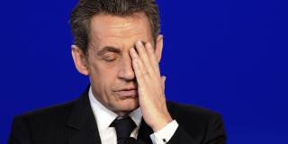 Саркози проиграл праймериз и решил уйти из политики