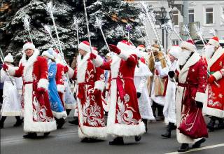 У Порошенко задумались о декоммунизации Деда Мороза