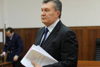 Адвокаты Януковича через суд требуют заслушать его показания