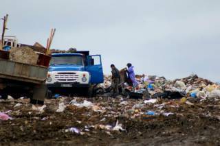 Эпопея с львовским мусором подходит к концу: мусор вывозят, город чистят и обещают новую свалку