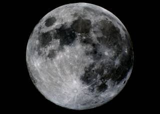Ученый прикинул, когда Луна упадет на Землю. Оказалось, что к тому времени их обеих уже скорее всего поглотит Солнце