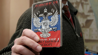 Путин подписал указ о признании паспортов «ДНР» и «ЛНР». Главари боевиков решили, что они уже состоялись как независимые государства