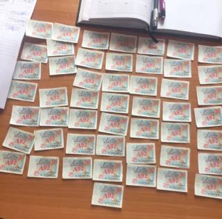 В полиции взятки берут талонами на бензин. С такими ценами на топливо — и не удивительно