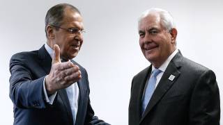 На «ледяных» переговорах в Москве Тиллерсон заявил, что США не могут улучшить отношения с Россией из-за Украины