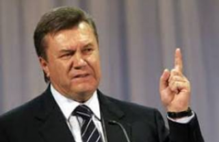 Янукович заявил, что хочет лично допросить Порошенко и его окружение