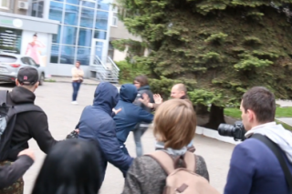 Ультраправые молодчики разогнали ЛГБТ-акцию в Харькове. Пострадали двое полицейских