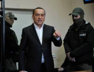 Суд арестовал квартиру, автомобиль и банковские счета Мартыненко