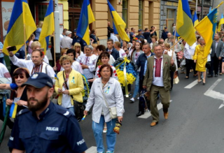 В Перемышле прошло украинское шествие в честь воинов УНР. Радикалы мешали как могли