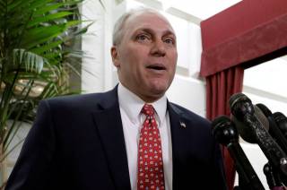 В США совершено покушение на видного республиканца. Трамп решил, что цветы – именно то, что чиновнику сейчас нужно