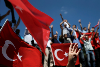 В Турции одним махом уволили более 7 тысяч госслужащих