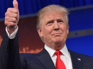 Трамп неохотно подписал закон о новых санкциях в отношении России. Порошенко сделал вид, что все идет по плану