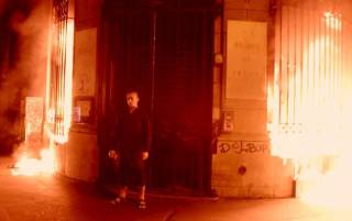 Российский художник поджег здание Банка Франции