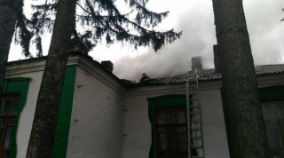 В Винницкой области во время уроков загорелась школа