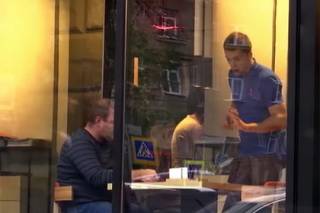 Большинство официантов и гостей харьковских кафешек игнорируют украинский язык, говоря о «русском городе»