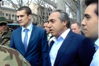 Одесский Гроссбух Аднана Кивана: зарплату у олигарха получили известные активисты, - СМИ