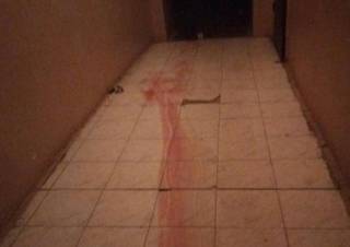 Кровавый след тянулся от квартиры на улицу... В Киеве зверски убили мужчину