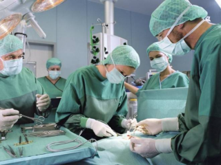 В Ташкенте в теле грудного ребенка врачи нашли 16 швейных игл. Спасти малыша не удалось