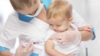 В Украине заканчивается вакцина от кори. Желающих привиться записывают в список ожидания