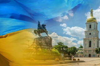 Решая глобальные проблемы, власть опять забыла о рядовых украинцах