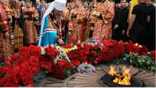 Глава УПЦ Онуфрий помолился о погибших в годы Второй мировой