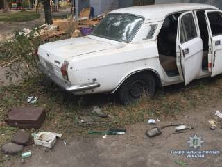 В киевском спальнике дети подорвались на старом автомобиле