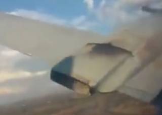Крушение самолета в ЮАР сняли изнутри