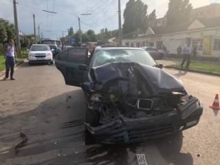 Еще одно жуткое ДТП: в Черкассах на пешеходном переходе погибла семья полицейского