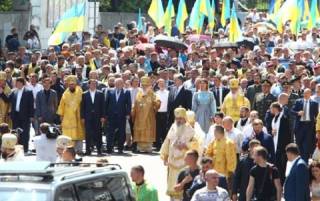 Порошенко решил принять участие в крестном ходе УПЦ КП. Онлайн