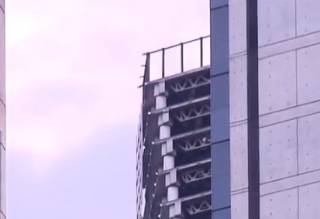 После мощного землетрясения в столице Венесуэлы перекосило небоскреб. Появилось видео