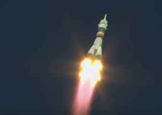 У российского космического корабля случилась серьезная авария при взлете с Байконура. Появилось видео