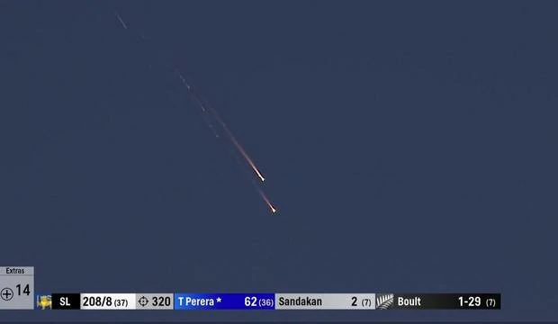 Российский военный спутник сгорел над Новой Зеландией прямо посреди матча по крикету