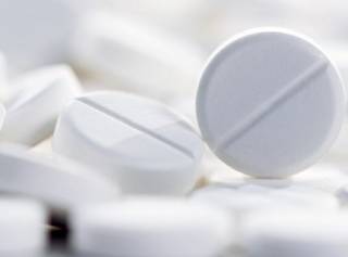 Ученые вновь подтвердили: обычный аспирин «сильно бьет» по онкологии
