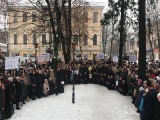 Суд по делу винницкого митрополита Симеона против УПЦ перенесли из-за болезни судьи