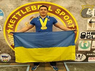 Будущий священник поблагодарил Бога за победу на чемпионате мира по гиревому спорту