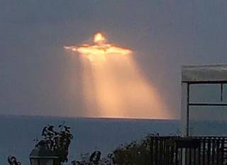 В небе над Италией заметили фигуру Христа-Спасителя